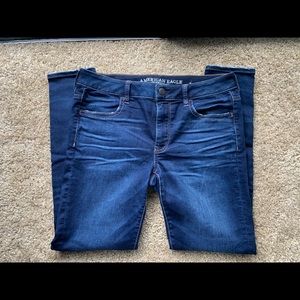 AMERICAN EAGLE JEANS